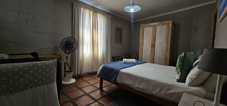 7 Bedroom Property for Sale in Middedorp Western Cape